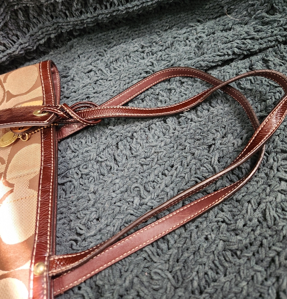 Coach Brown Signature Tote Bag- Special Edition - Picture 13 of 16
